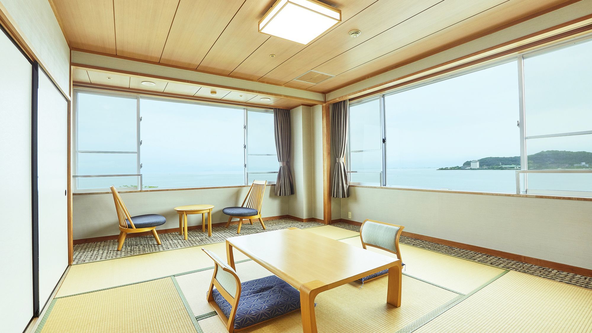 【和室8畳コーナービュー】落ち着いた雰囲気に包まれるワンランク上の和の空間。