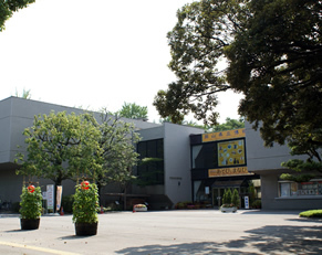 岡山県立博物館