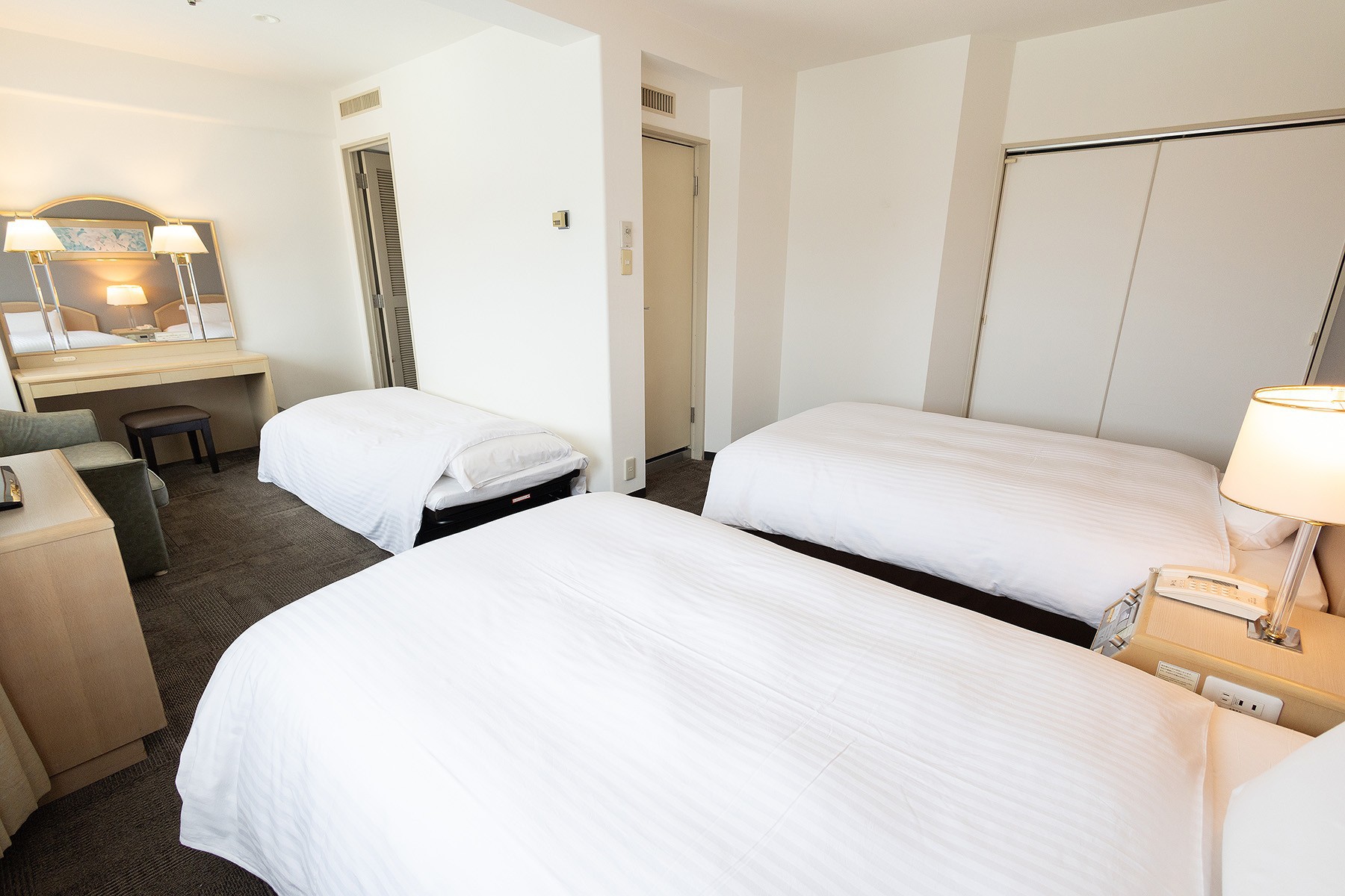 トリプルルーム