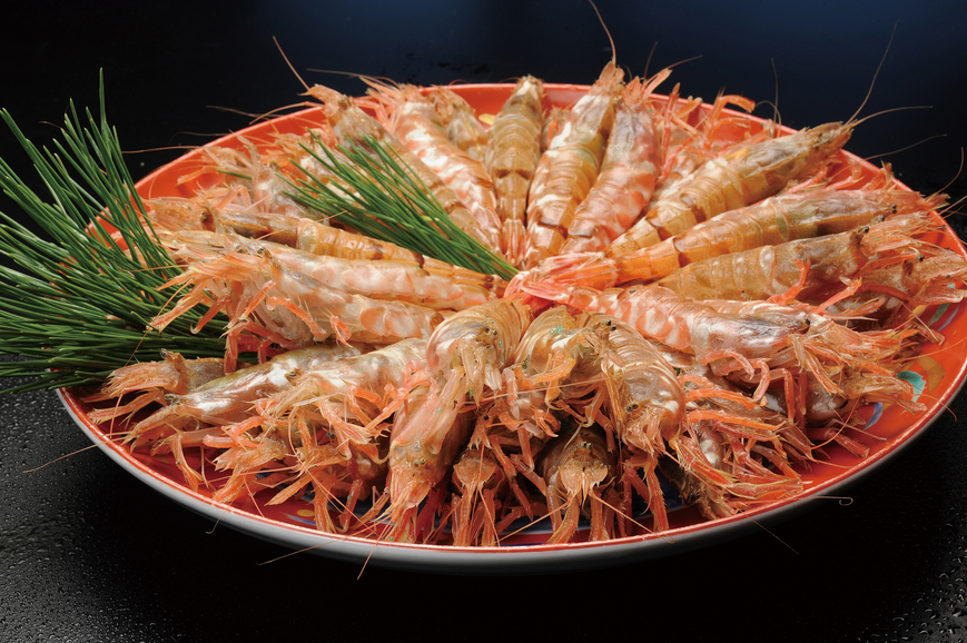 もさえびは9月から5月が旬で、地元でしか味わえない幻のエビです。写真提供：鳥取県