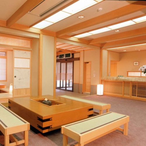 明るい雰囲気のロビー