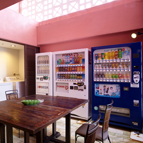 販売機コーナー