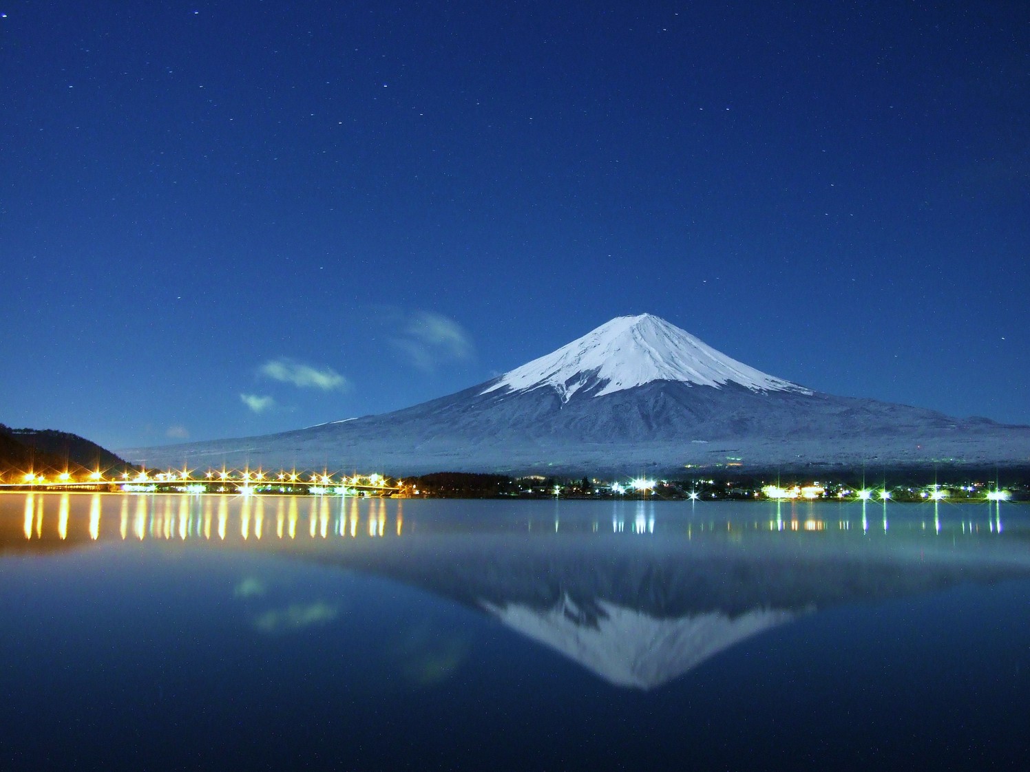 夜の逆さ富士