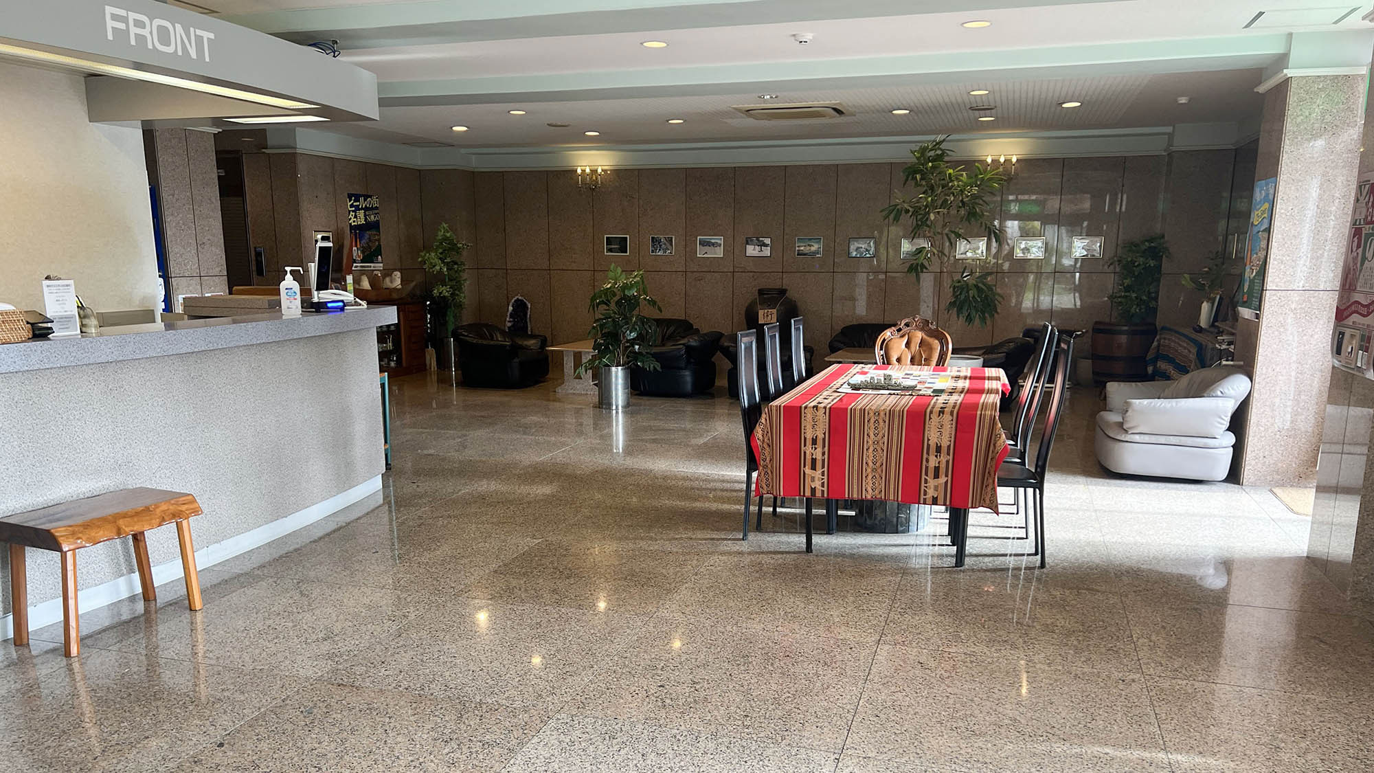 ・【ロビー】ゆったりとくつろげる広々としたロビー