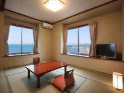 Tateyama Onsen Oshisashiminoyado Tarobe Tateyama Onsen Oshisashiminoyado Tarobe is a popular choice amongst travelers in Tateyama, whether exploring or just passing through. Featuring a satisfying list of amenities, guests will find their s