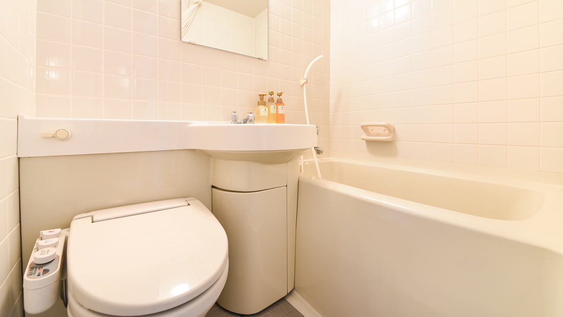 *バスルーム一例／全室バストイレ完備。トイレはウォシュレット機能付きで快適です