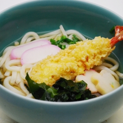 夕食メニュー（天ぷらうどん）