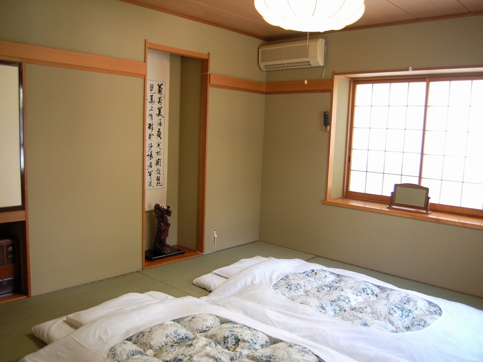 お部屋は和室がメイン。畳の上でぐっすりと