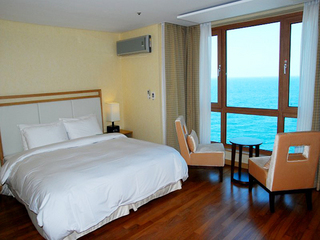 ★素泊まりプラン★美しい済州の海に接している特級ホテル！Wi-Fi無料で済州旅行がもっと楽しい！