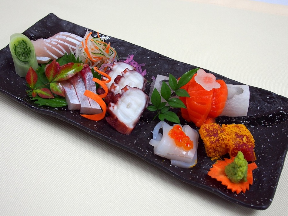 刺身盛り合わせ