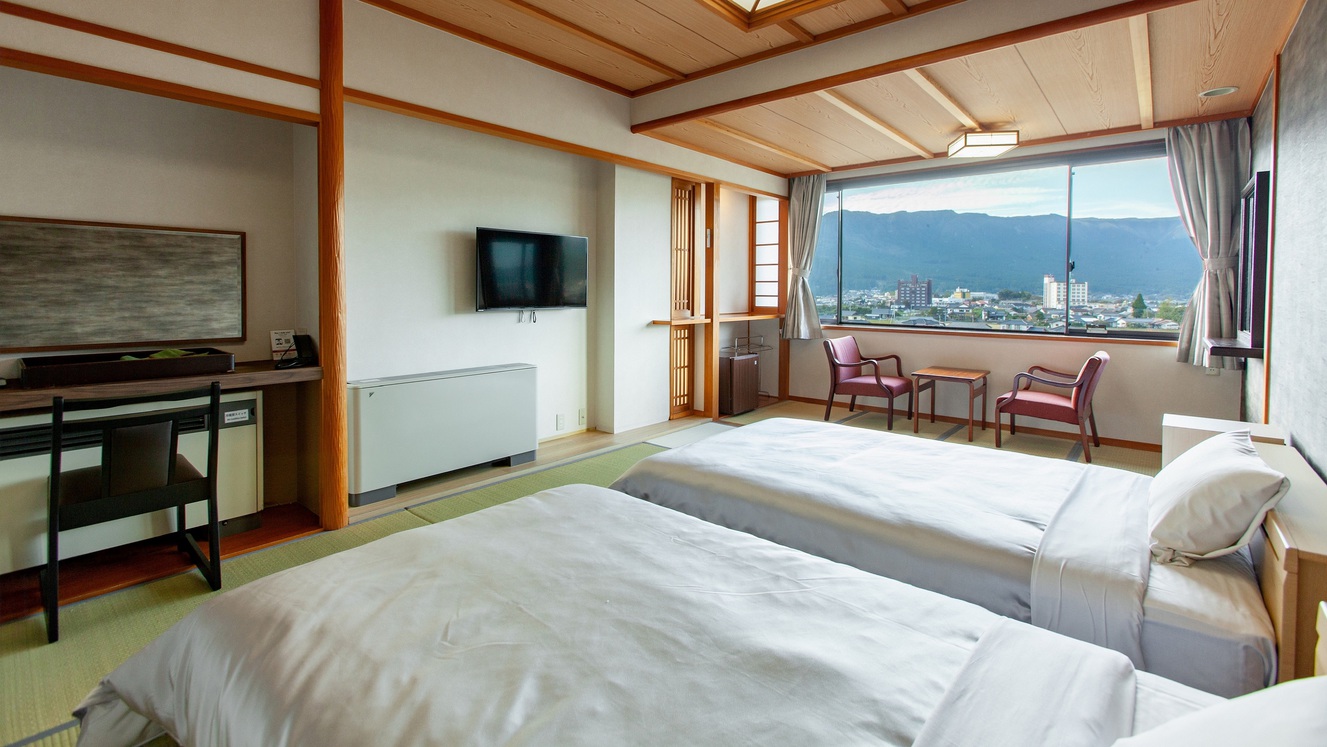【客室から絶景パノラマビュー】阿蘇五岳と外輪山を眺める特等席で過ごす、2食付き極上プラン