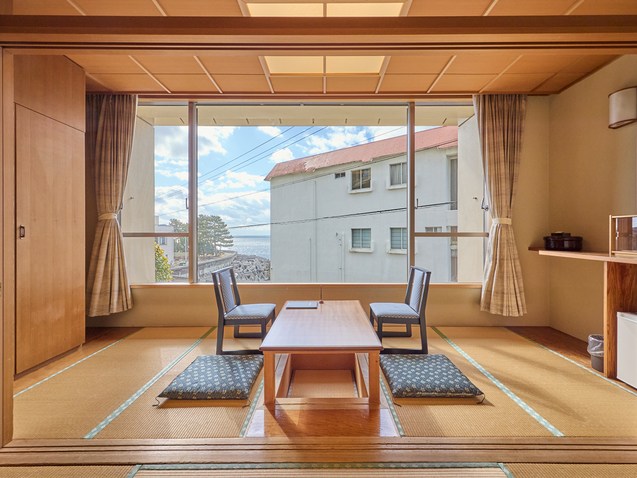 和室12.5畳角部屋（低層階）