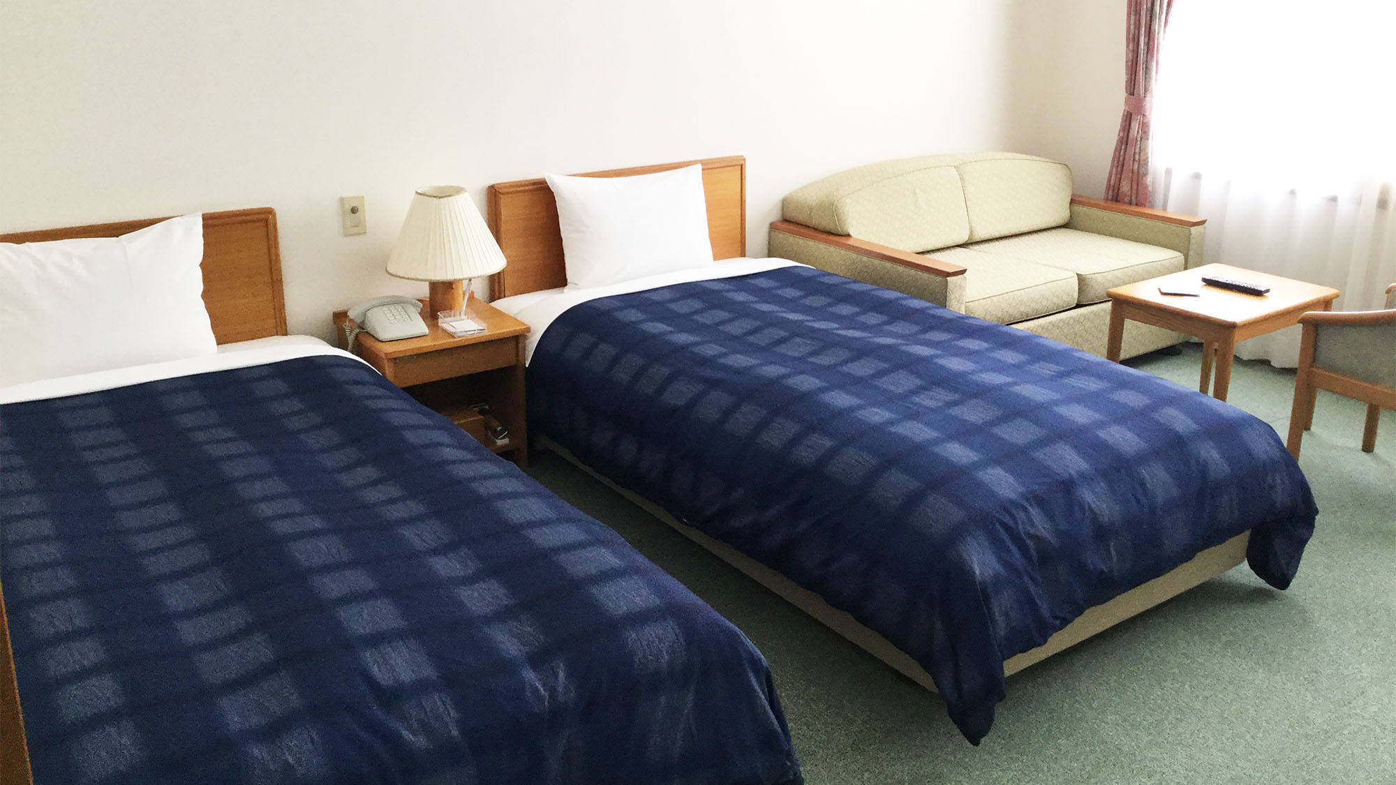 Panorama Inn Yamanakako Set in a prime location of Yamanakako, Panorama Inn Yamanakako puts everything the city has to offer just outside your doorstep. Both business travelers and tourists can enjoy the propertys facilitie