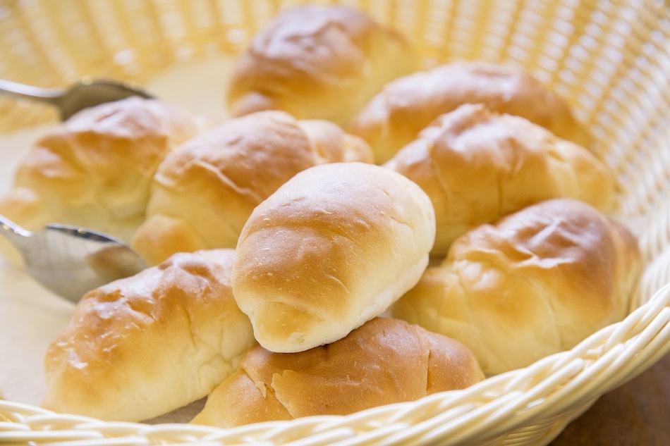 朝食バイキングバターロール