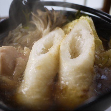 秋田の郷土料理「きりたんぽ鍋」
