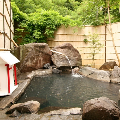 This photo about Nakaoyama Onsen Shosenkaku (Nagano) shared on HyHotel.com