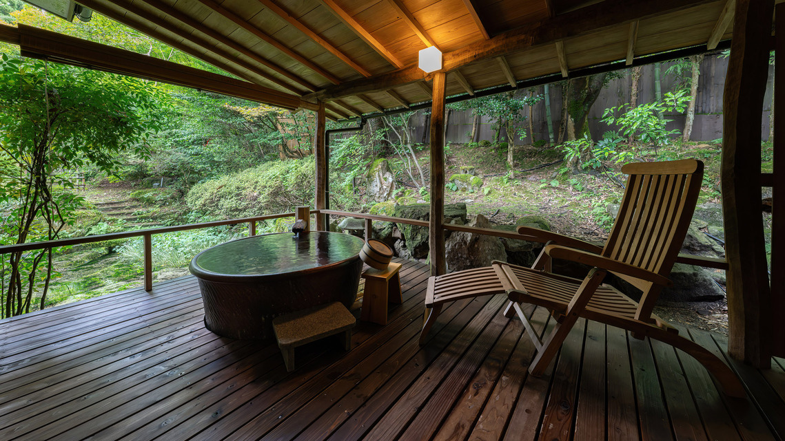 【離れ五頭緑水庵】1棟造りの特別室です。緑が美しい露天風呂を！