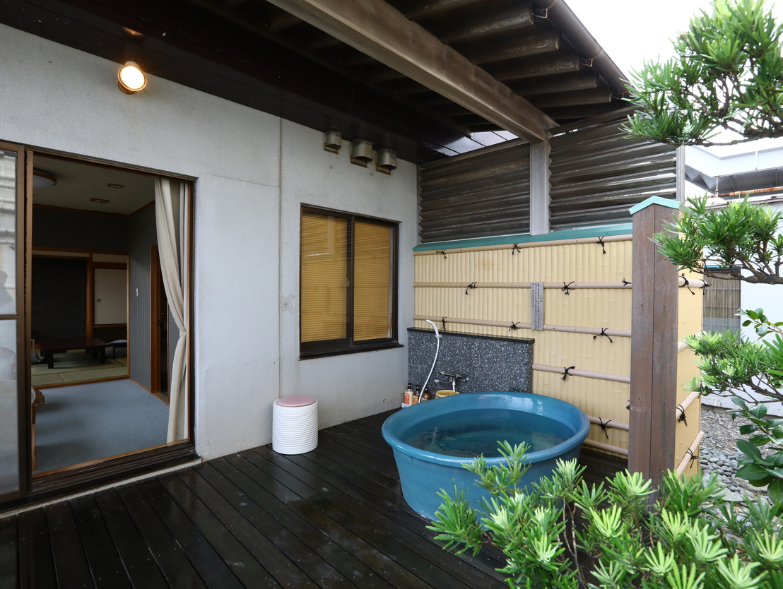 温泉坪庭露天付き和室（坪庭露天イメージ）