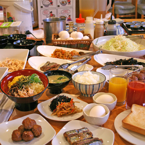 奄美の郷土料理「鶏飯」が特におすすめ！軽朝食ご宿泊のお客様に無料でお召し上がりいただいています。