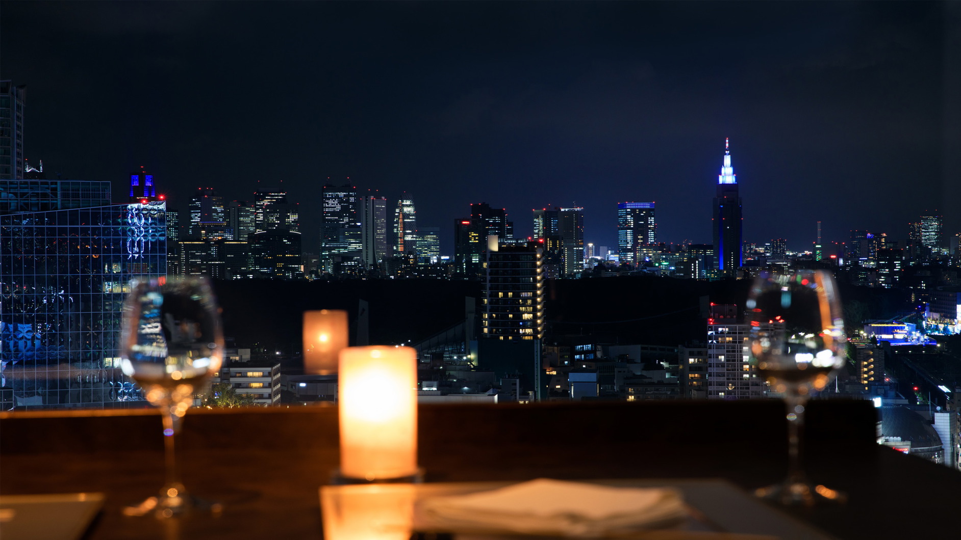 日本料理「旬彩」カウンター席と夜景