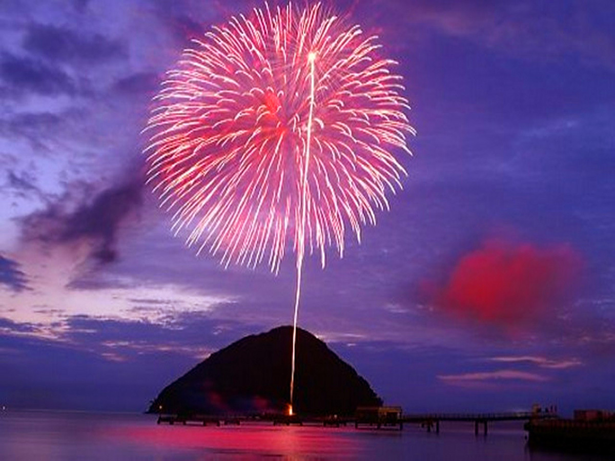 当館からの眺め(一例）〜浅虫温泉花火大会