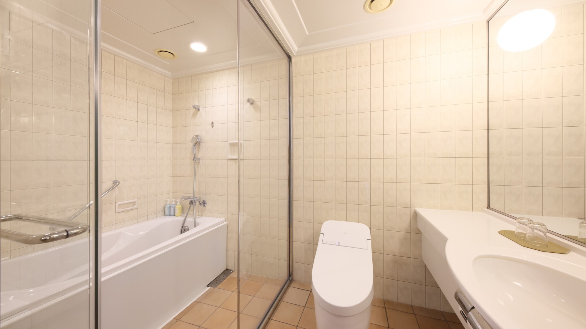 「デラックスフロア Luminaツイン40㎡」客室バスルームイメージ