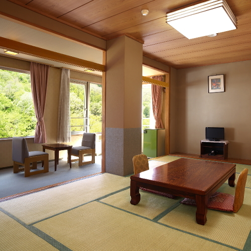 Oigami Onsen Hotel Yamaguchiya Oigami Onsen Mohitotsu no Furusato Yamaguchiya is conveniently located in the popular Oigami area. The property offers guests a range of services and amenities designed to provide comfort and convenie