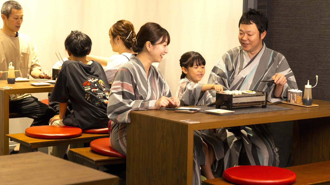 人気のせんべい&団子の手焼き体験
