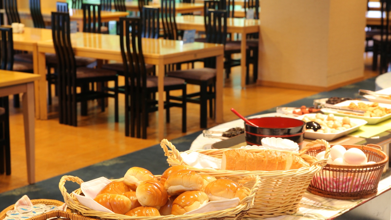 レストラン「奥入瀬」での朝食バイキングの一例