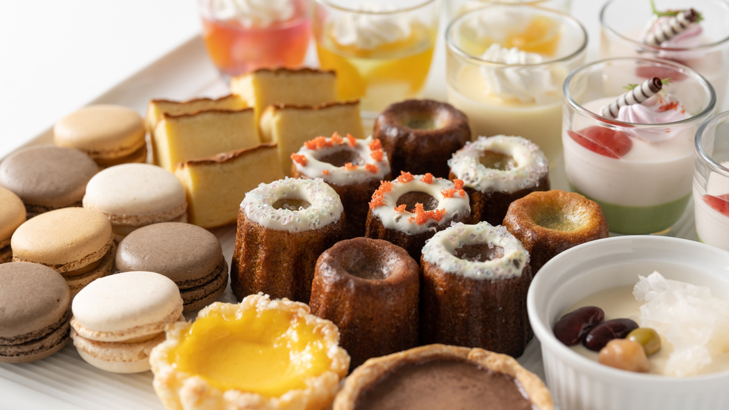 【朝食】スイーツも豊富に揃えております