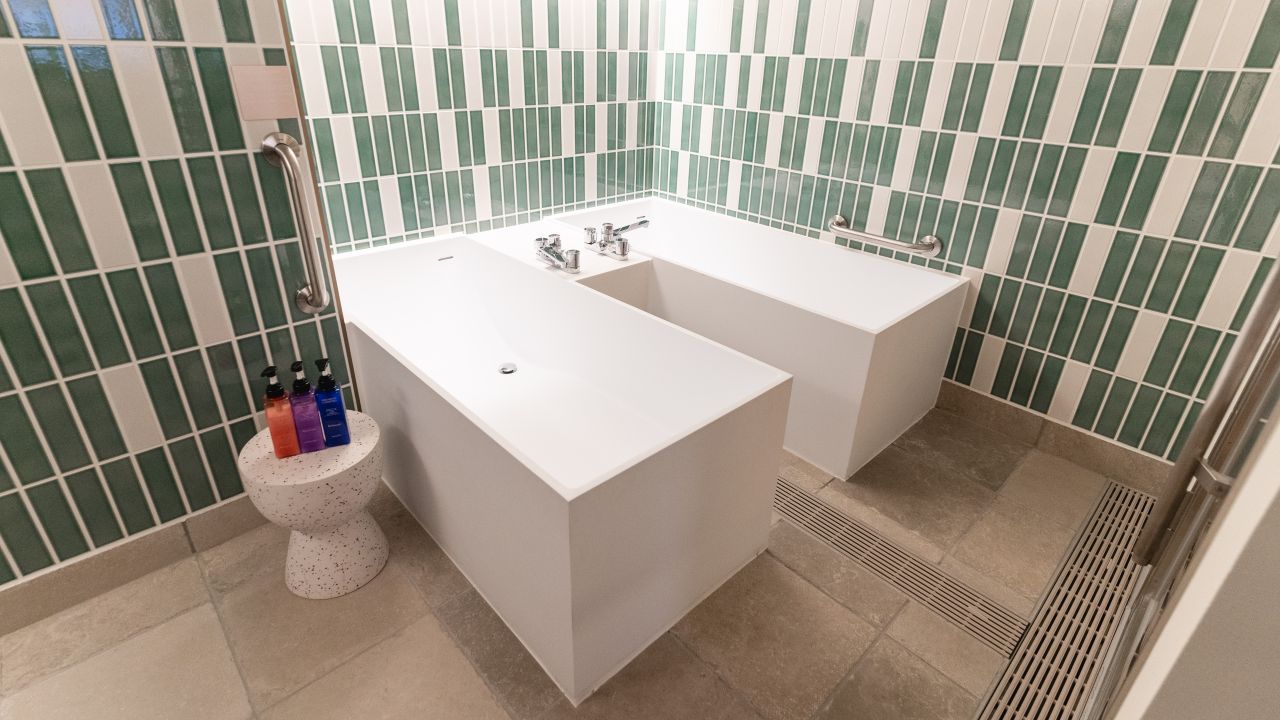 ロイヤルSaunaツインルーム〜花京院〜