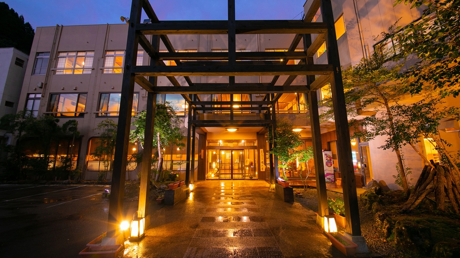 宝泉寺観光ホテル湯本屋へようこそ。大分の美味と癒しを心ゆくまでお愉しみください。