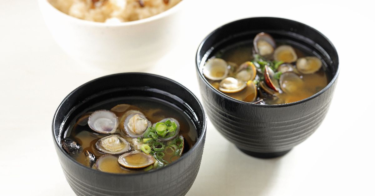 【朝食バイキング】宍道湖産しじみを贅沢に使用したしじみ汁。朝からほっとする一杯。