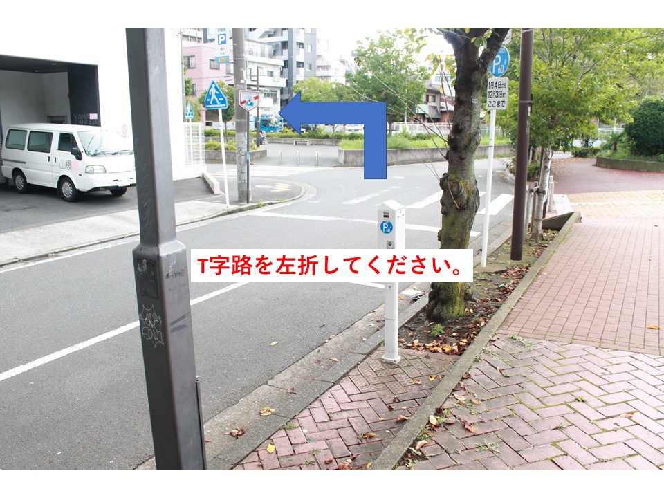 電話でのみご予約承ります（5台のみ）お問い合わせください。