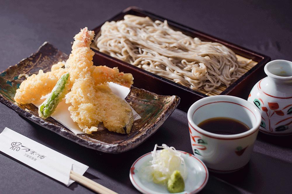 お食事【憩い処】大人気の手せいろ蕎麦…;多種多様なメニューの中から、お好きなものをご注文頂けます。