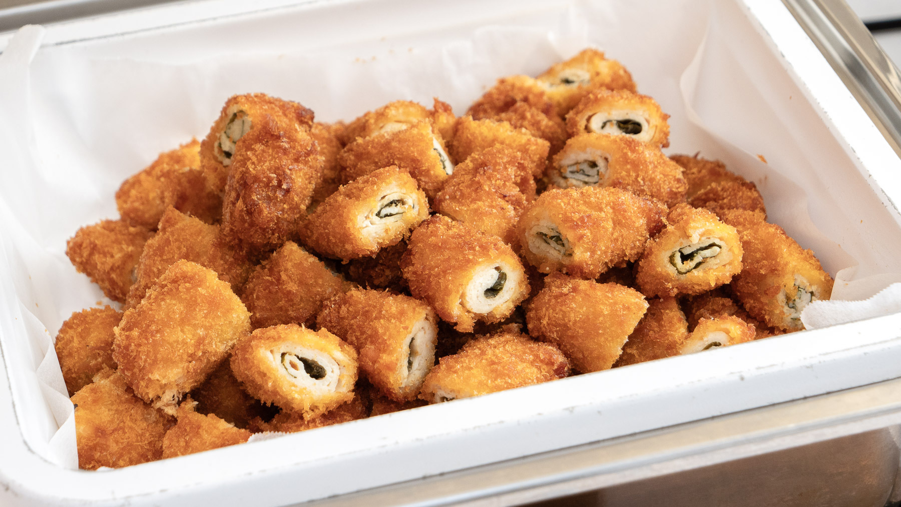 盛りだくさんのおかずで大満足