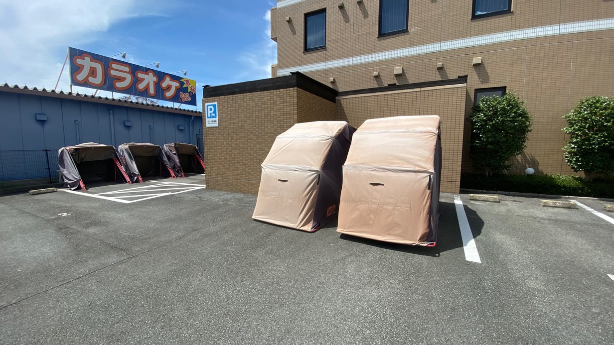 バイク専用シェルター5台分完備