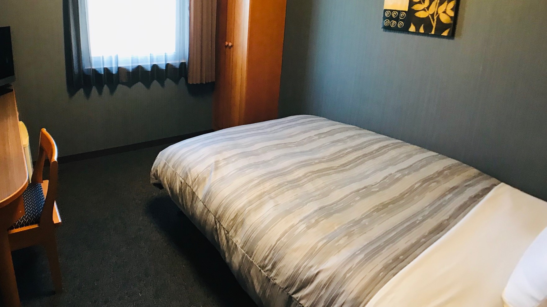 コンフォート シングル 12.5㎡ ベッドサイズ140×;200