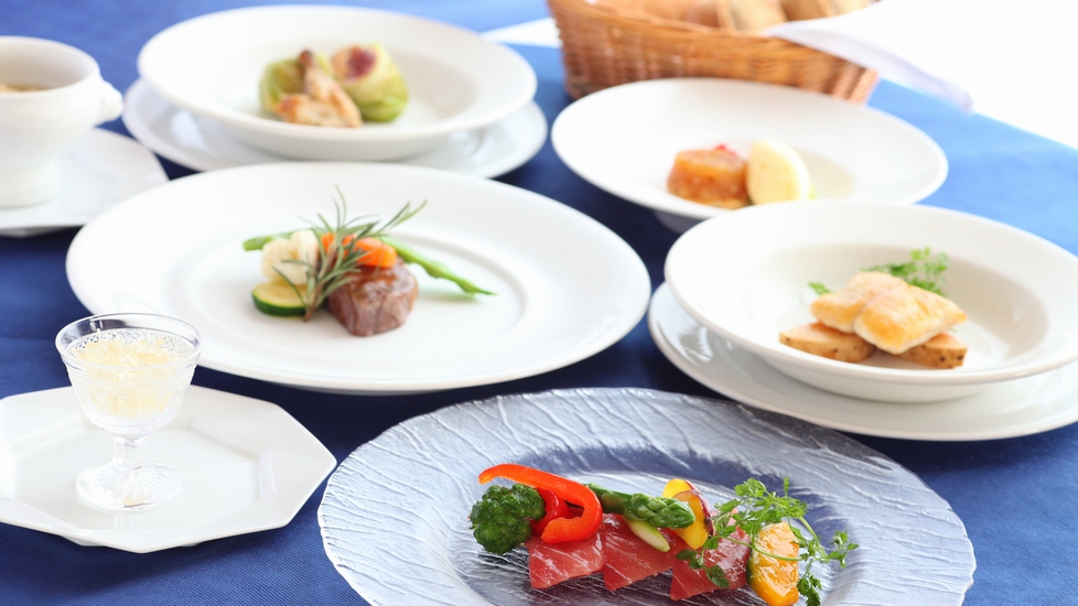 【2泊目ディナー例】1泊目と2泊目は別メニューでご用意いたします♪