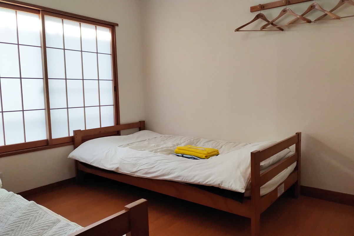 洋室１〜２名様部屋2