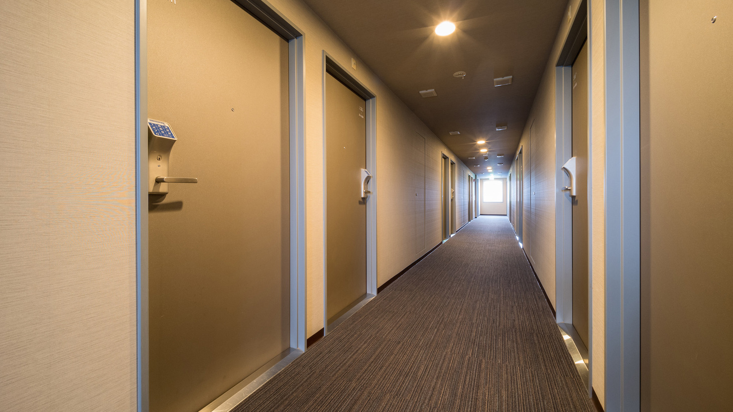 清潔感のある廊下
