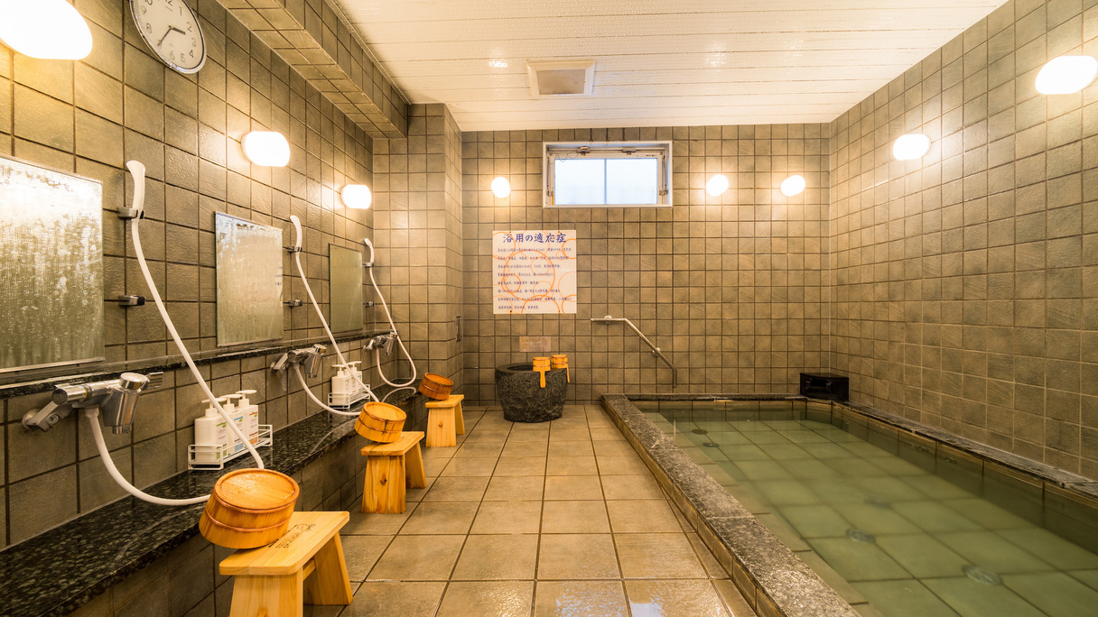 温泉は平川市から直送で運んでいます