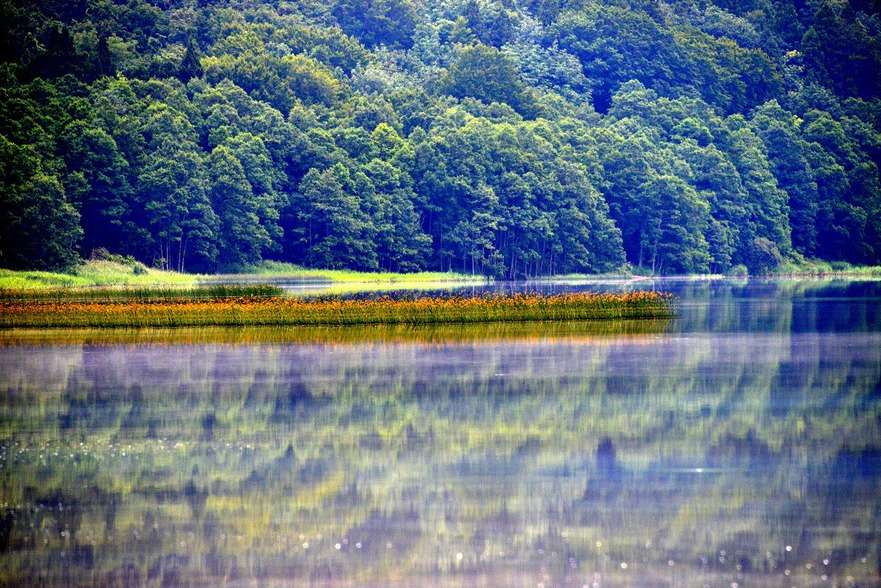 宇曾利湖 鏡のような水面