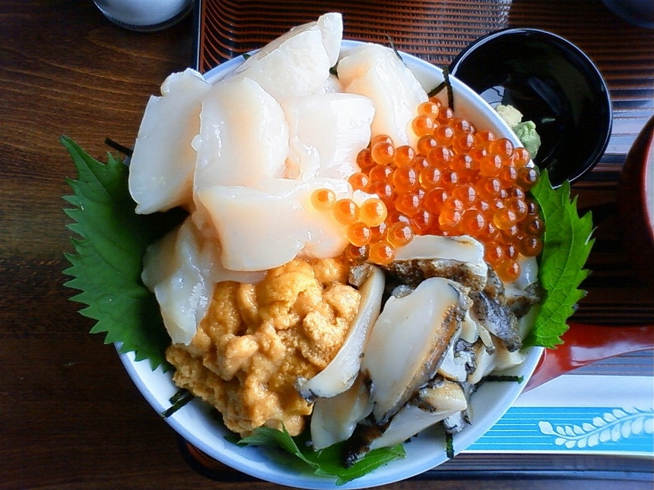 尻屋崎名物海鮮丼