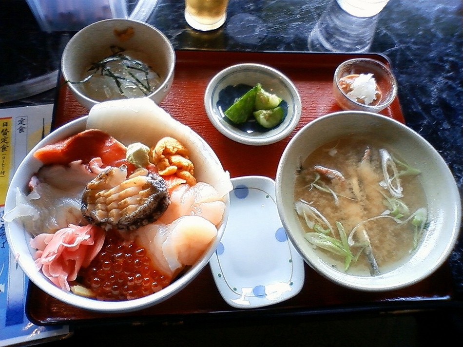 岩屋漁師丼定食