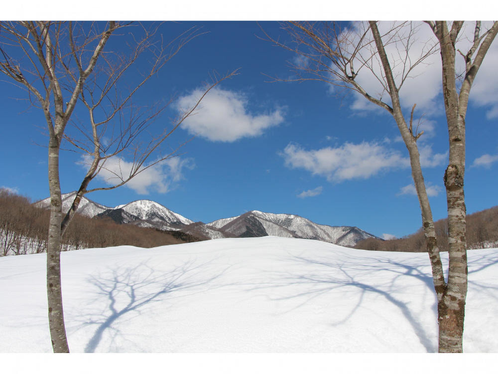 だんだん村の北の山々