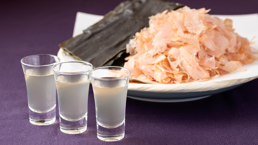 ご夕食は”;小野川湧水”;で引いた出汁から始まります