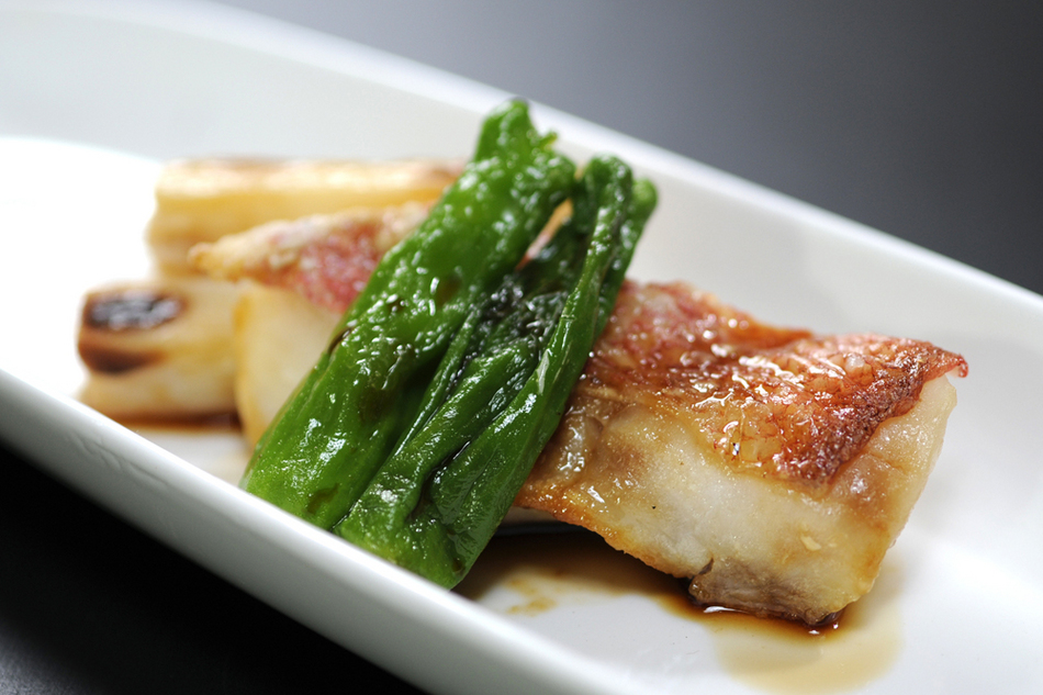 【薬膳料理】白身魚と山菜の焼物