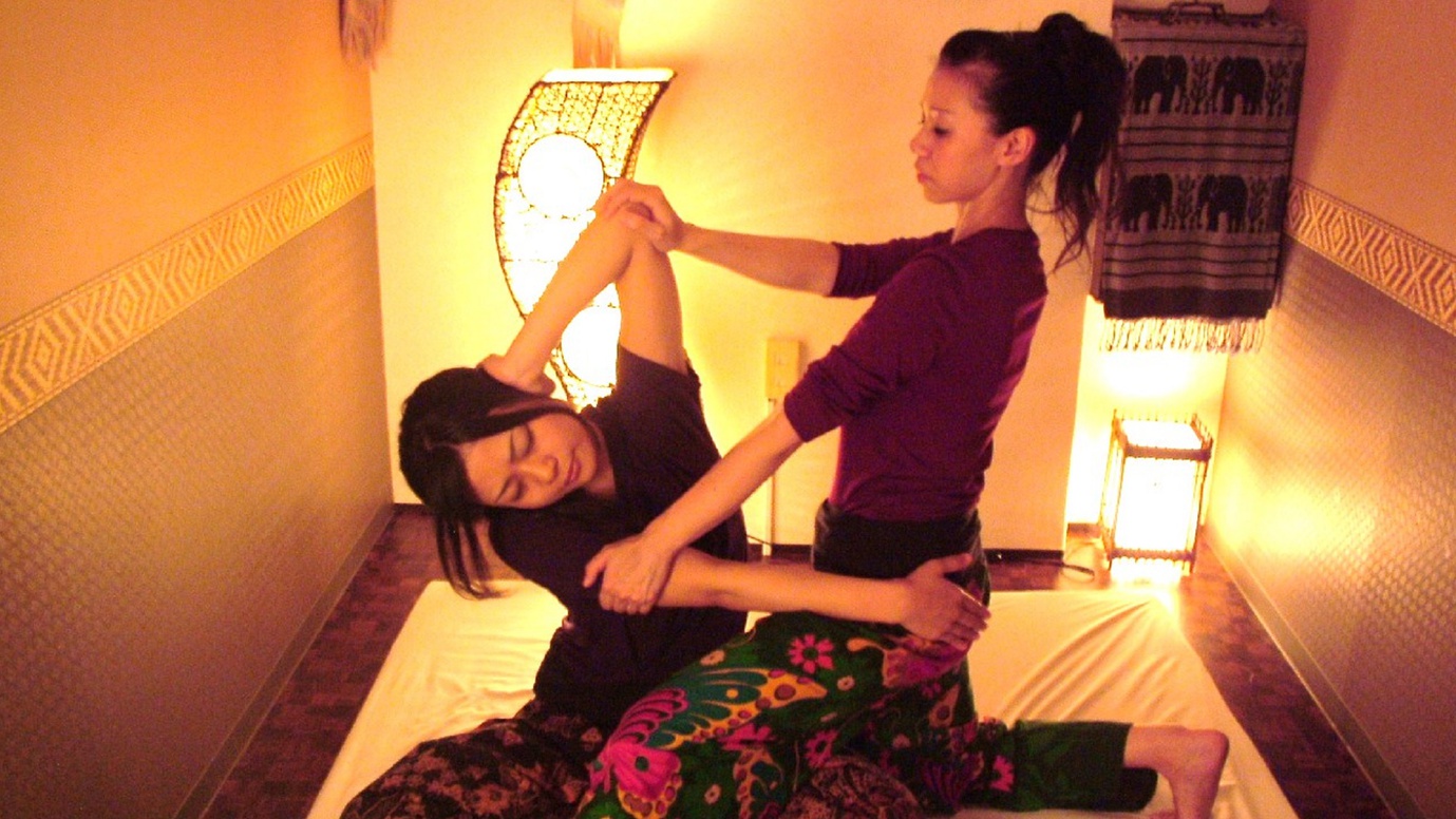 【タイ古式ボディケア】写真提供：ガネーシャ