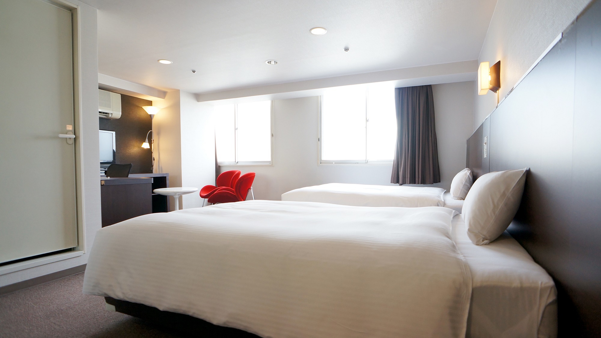 デラックスツイン＜24平米・ベット幅140ｃｍ・禁煙/喫煙室有り＞